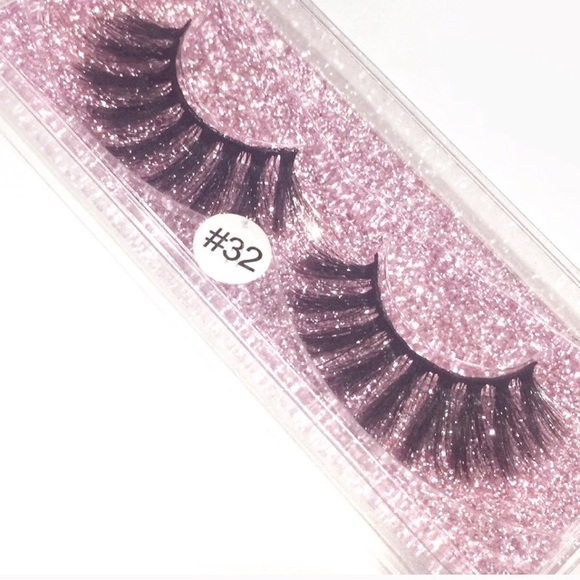 ❤︎ 𝒮𝓊𝓅𝑒𝓇𝓂𝑜𝒹𝑒𝓁 lashes Mink Natural Lashes - Picture 6 of 14